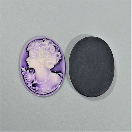 Камея с дамой 36х26мм пластик овальная фиолетовый (10шт)
