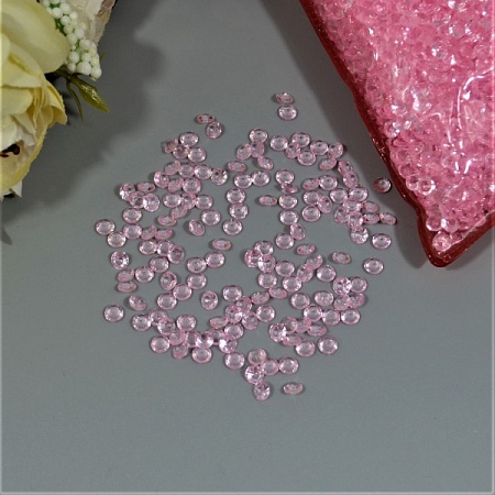 Алмазы 0,5ммх0,5мм 500г мелкие пластик розовый