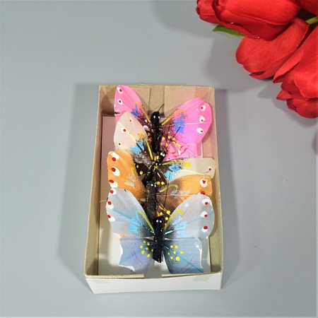 Бабочка на проволоке 6,5х5см перо цветная (4шт)