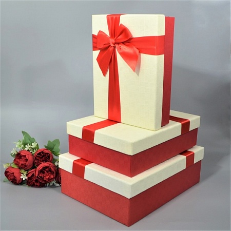 Набор коробок 3 в1 картон прямоугольный с бантом бело-красный